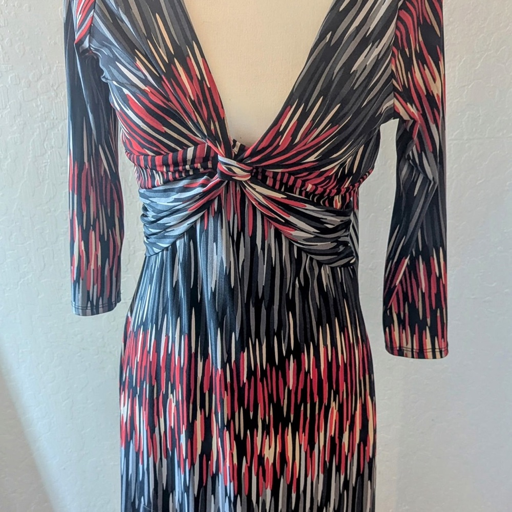 Black and Red Bodycon Dress with 3/4 Cuffed Sleeves